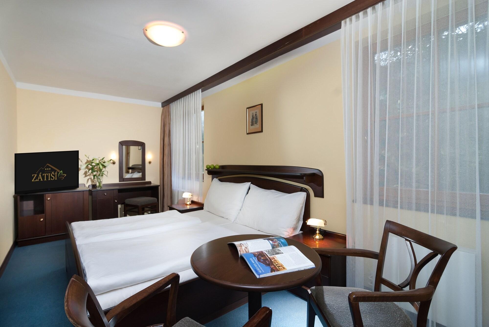 Hotel Zatisi Špindlerŭv Mlýn Екстериор снимка