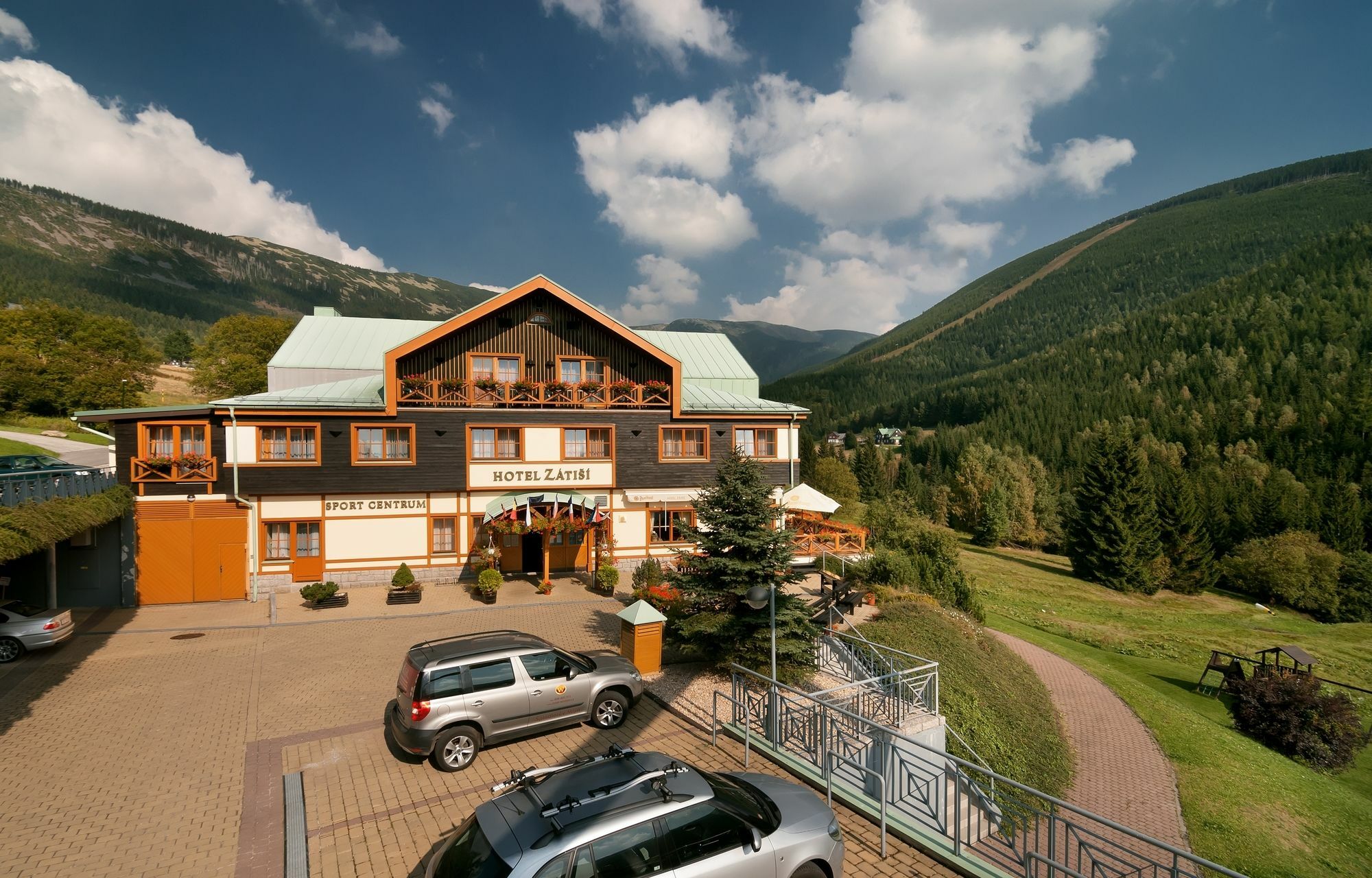 Hotel Zatisi Špindlerŭv Mlýn Екстериор снимка